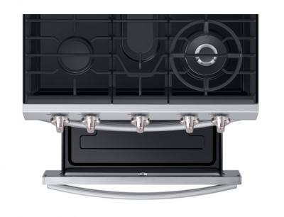 30'' Samsung Gas Range with 20 K BTU Dual Burner 5.8 cf NX58M6650WS