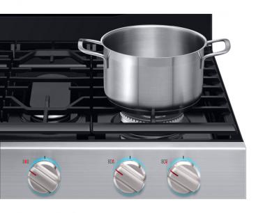 30'' Samsung Gas Range with 20 K BTU Dual Burner 5.8 cf NX58M6650WS